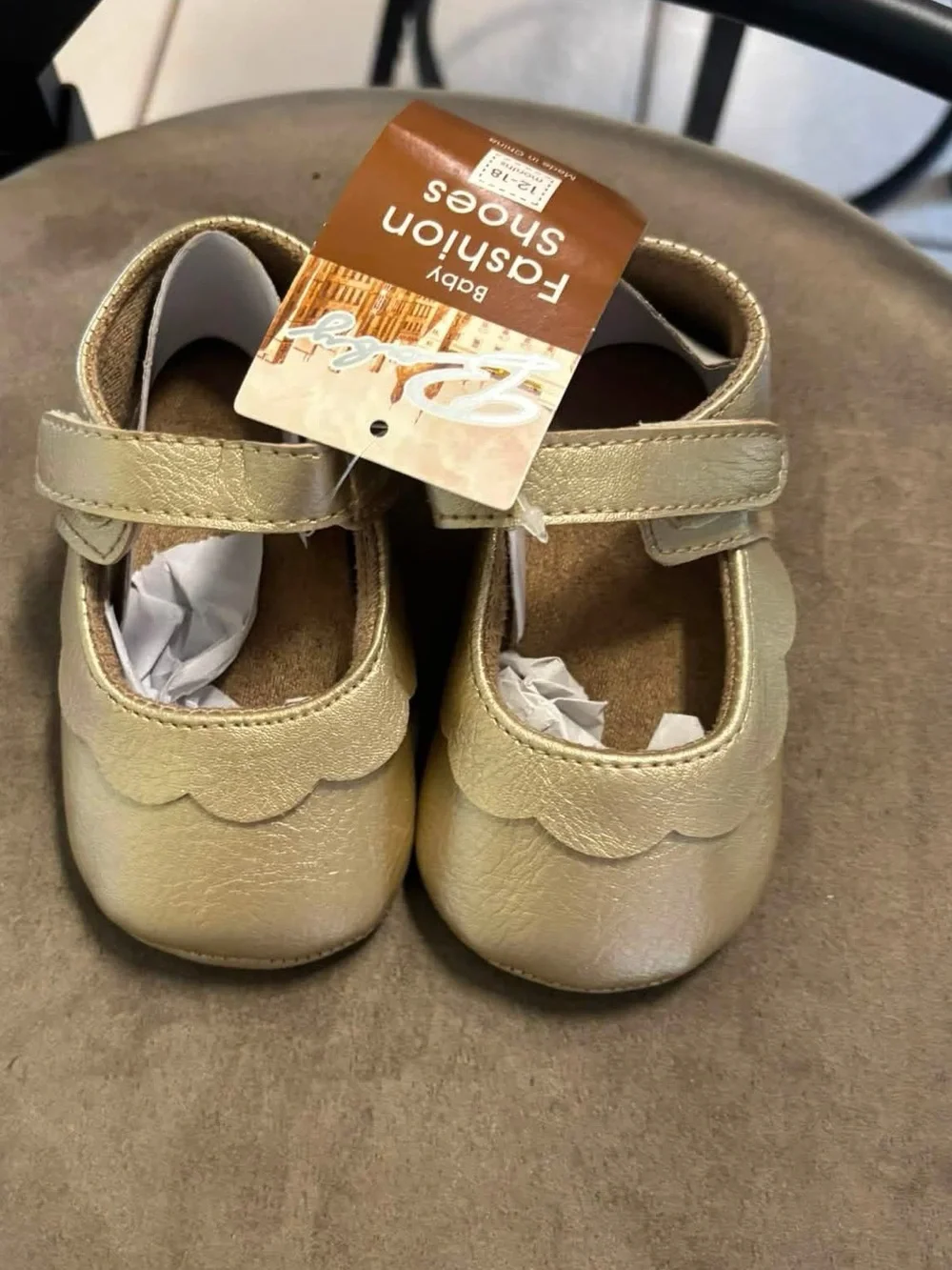 NWT 12/18m Amazon Gold Mary Jane scalloped NonSlip First Walkers Shoes. RT 19